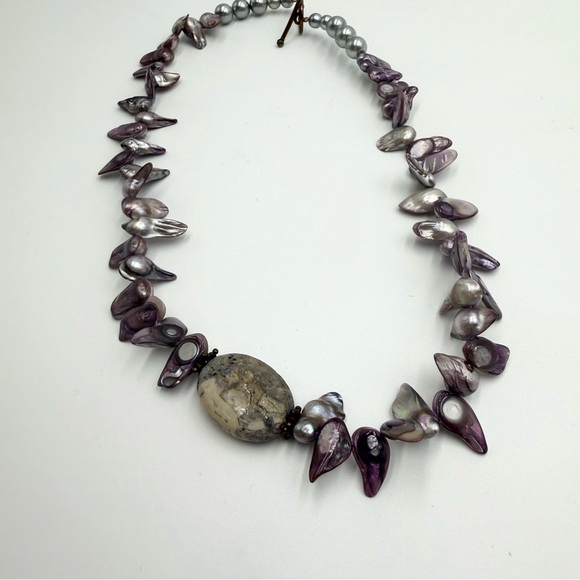 Vintage Beautiful Keshi Freshwater Pearl with Gem Stone Padent - Picture 3 of 6